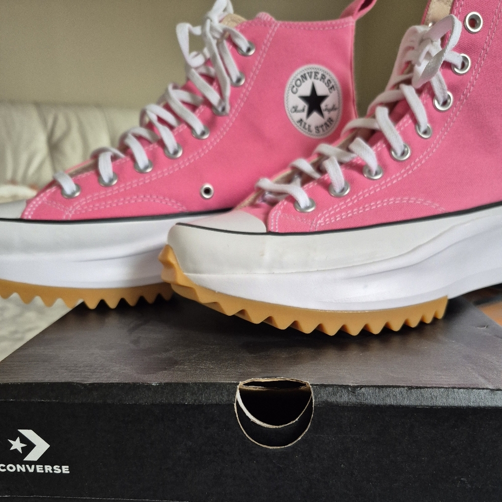 Converse Women's RUN STAR HIKE Pink High-Top Sneakers